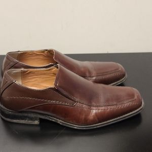 Mens Joseph Abboud size 7.5 brown.